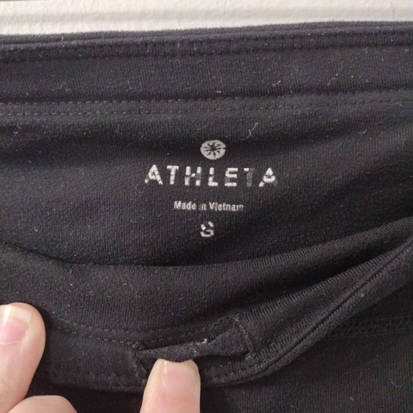 ATHLETA BLK Black Crop Legging Capri Women’s Size S.    (J4) - Picture 2 of 5